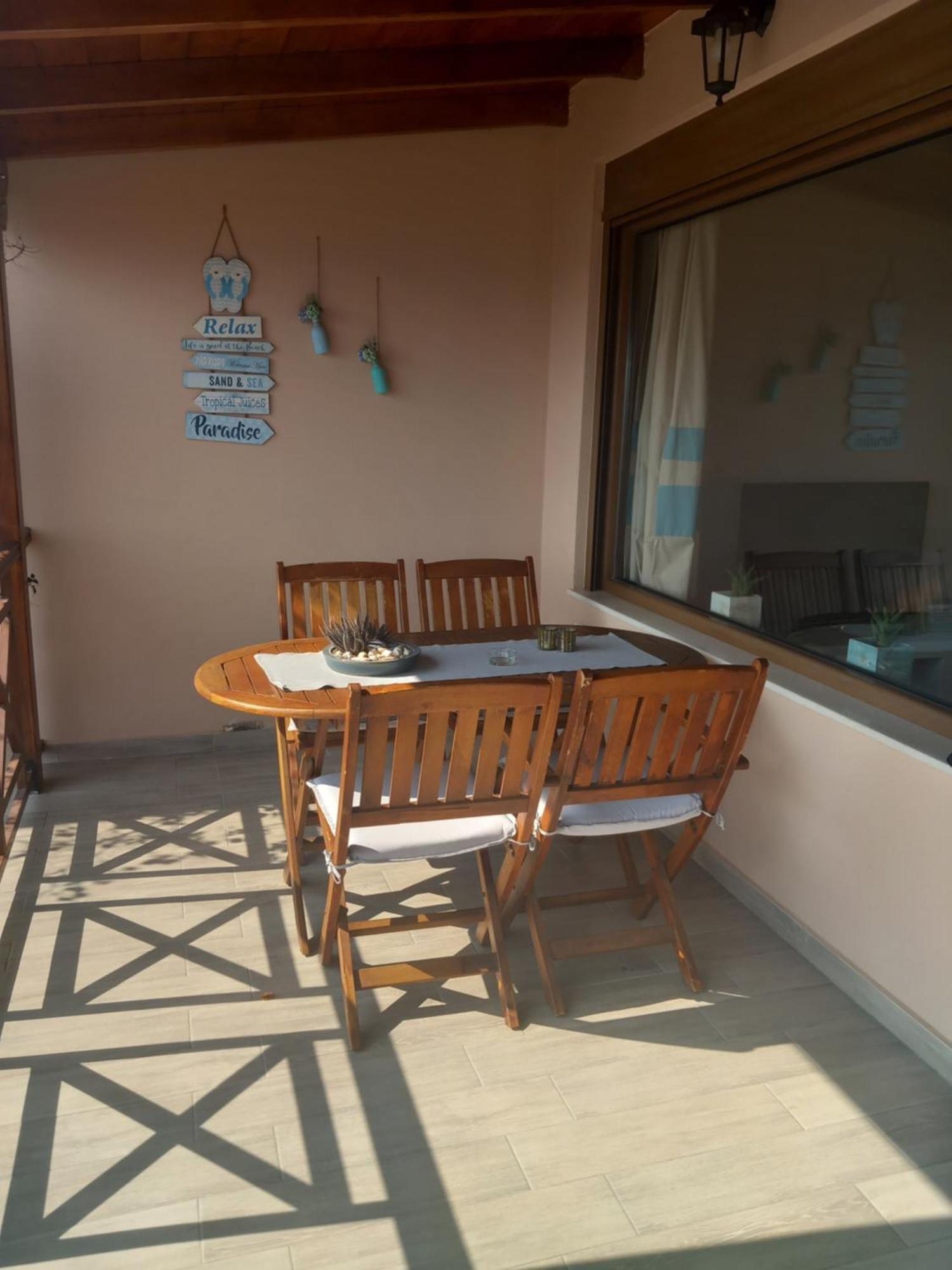 Paralio Astros Beachfront Suites Xiropigado Ruang foto